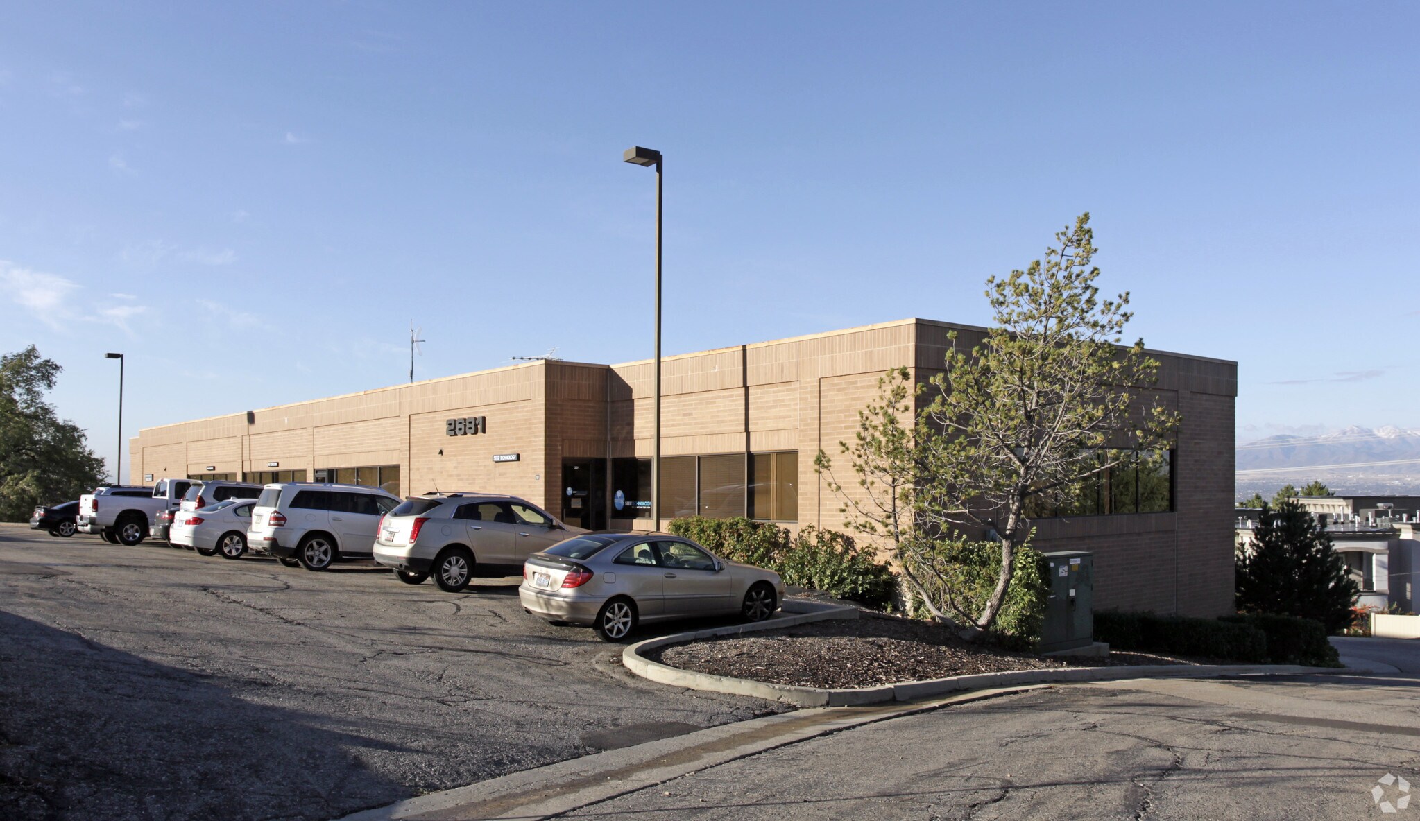 2681 Parleys Way, Salt Lake City, UT à louer Photo principale- Image 1 de 4