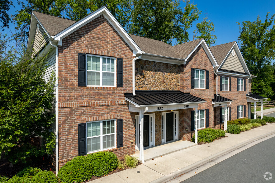 1831 Quantum Ln, Winston-Salem, NC à vendre - Photo principale - Image 1 de 1