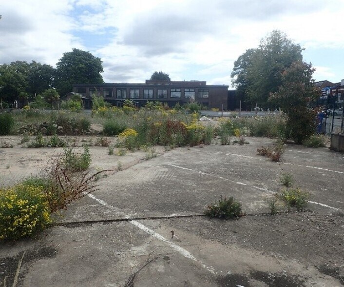 2 Manor Farm Rd, Birmingham à vendre - Photo du bâtiment - Image 2 de 4