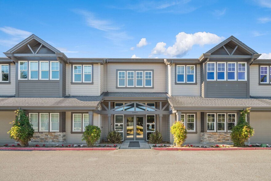 2450 Cabrillo Hwy S, Half Moon Bay, CA à vendre - Photo du bâtiment - Image 3 de 20