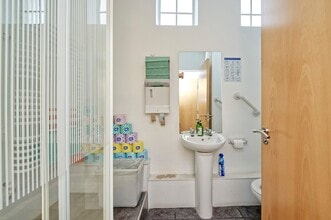 36 Woodstock Grove, London for lease Interior Photo- Image 2 of 9