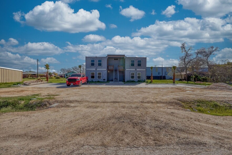 2626 Ave C, Ingleside, TX for sale - Building Photo - Image 3 of 27