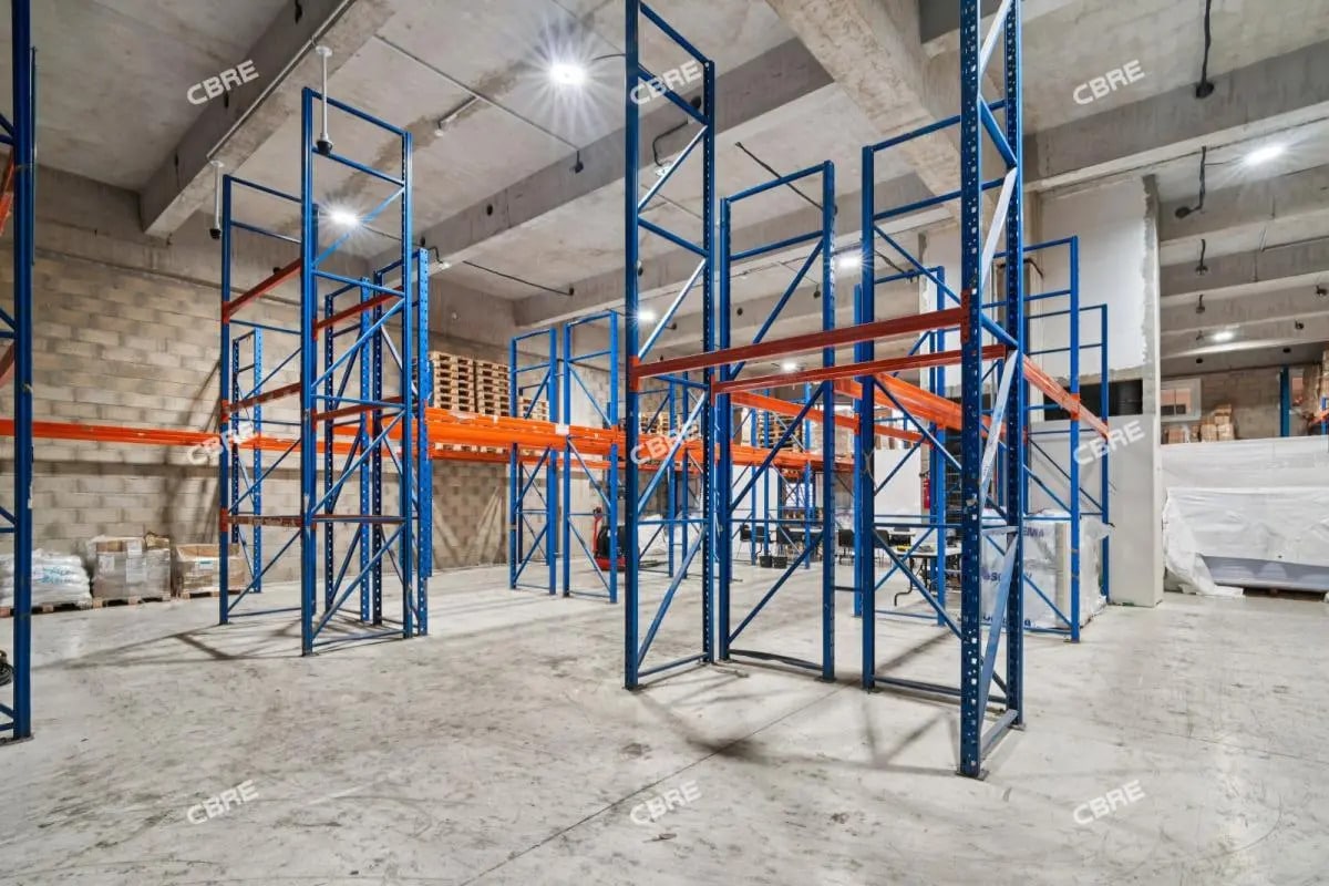 Office in Pantin for lease Interior Photo- Image 1 of 9