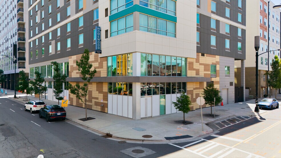 508 N College St, Charlotte, NC à louer - Photo du bâtiment - Image 1 de 13