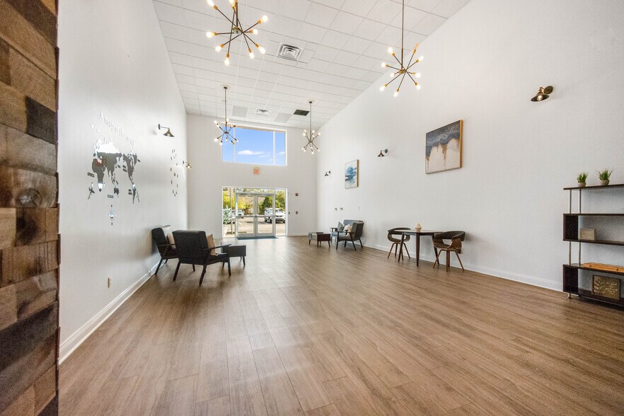 3390 Kori Rd, Jacksonville, FL à vendre - Photo intérieure - Image 2 de 58