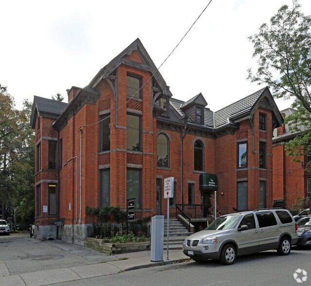 189 Hughson St S, Hamilton, ON à vendre - Photo du bâtiment - Image 2 de 2