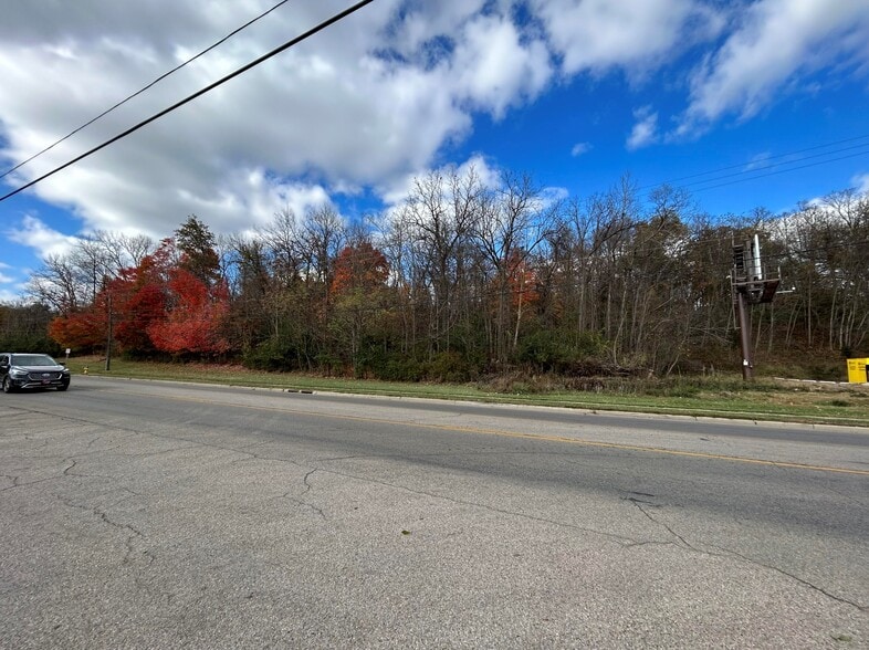 1710 Mitchell Blvd, Springfield, OH for sale - Building Photo - Image 2 of 6