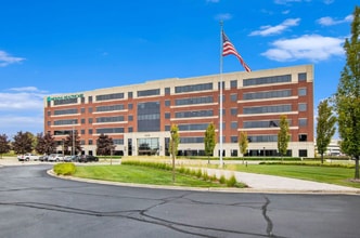 880 W Long Lake Rd, Troy, MI for lease Building Photo- Image 2 of 10