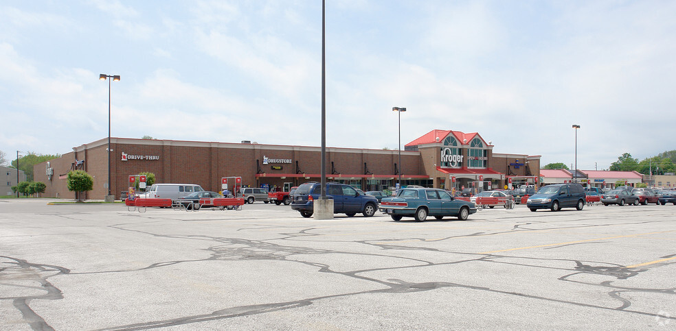 4401 E 10th St, Indianapolis, IN for lease - Primary Photo - Image 1 of 5