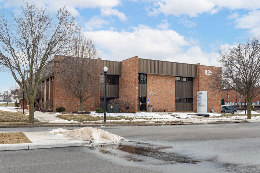 825 W Market St, Lima, OH à louer - Photo du bâtiment - Image 1 de 7