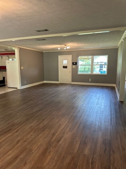 1308 US Highway 80, Bloomingdale, GA à louer - Photo du bâtiment - Image 2 de 12