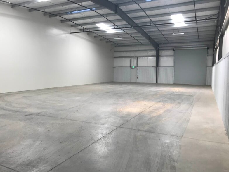 3137 Humphrey Ct, Turlock, CA for lease - Interior Photo - Image 3 of 3