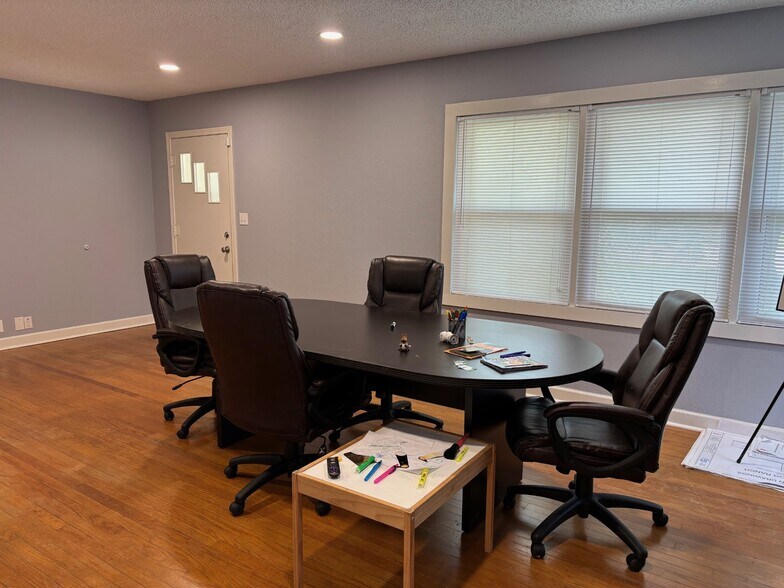 1314 Avenue A, Katy, TX à louer - Photo du bâtiment - Image 3 de 9