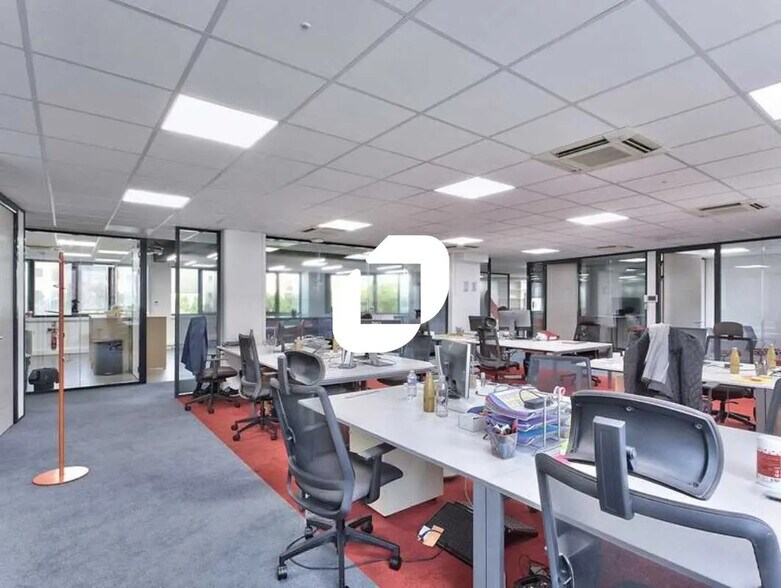 Bureau dans Le Kremlin-Bicêtre à louer - Photo intérieure - Image 3 de 10