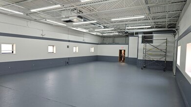 11801 Grand River Ave, Brighton, MI for lease Interior Photo- Image 2 of 5