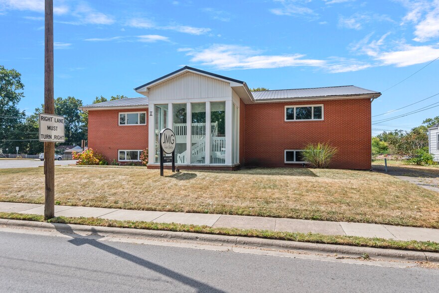 2445 S 5th St, Springfield, IL à vendre - Photo du bâtiment - Image 2 de 50