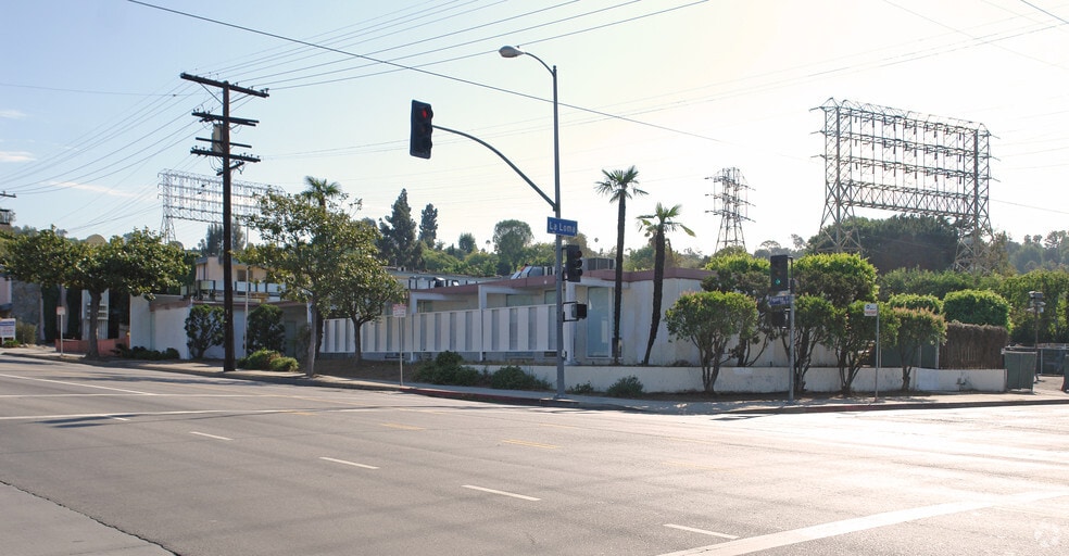 7330 N Figueroa St, Los Angeles, CA for lease - Building Photo - Image 3 of 4
