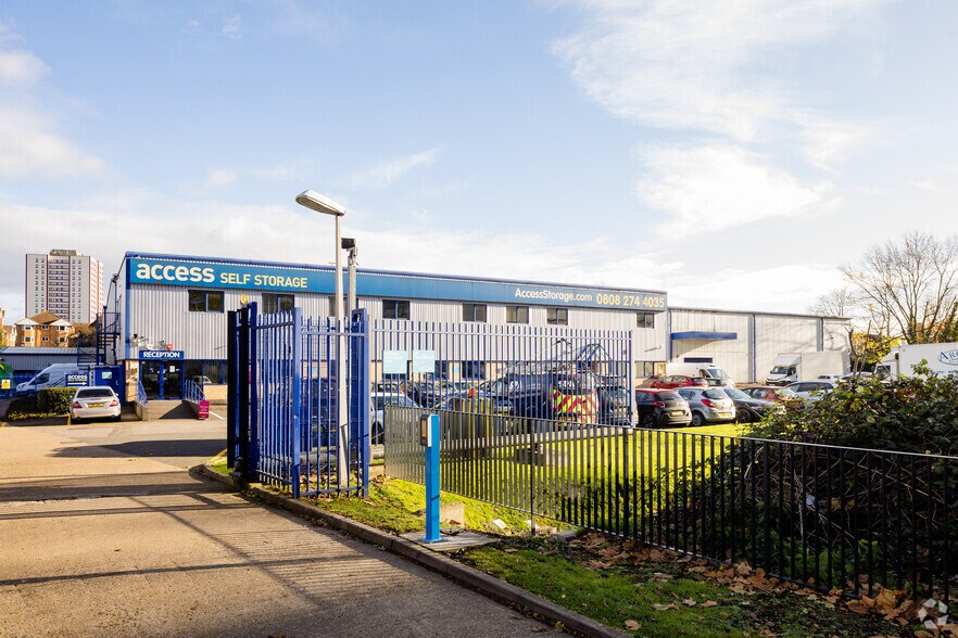 30 Rugby Rd, Twickenham à louer - Photo du bâtiment - Image 3 de 3