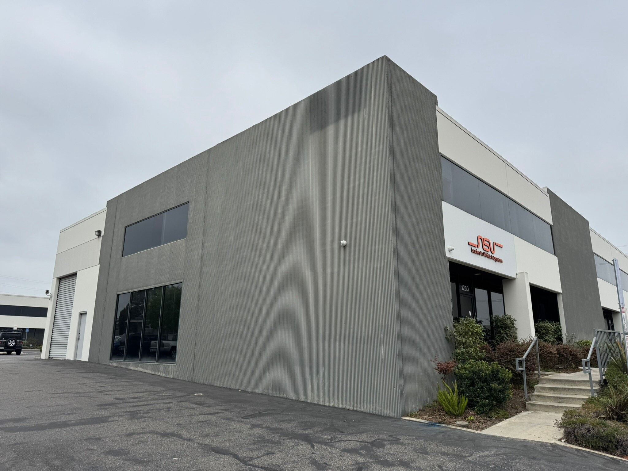2900 Orange Ave, Signal Hill, CA for lease Building Photo- Image 1 of 16