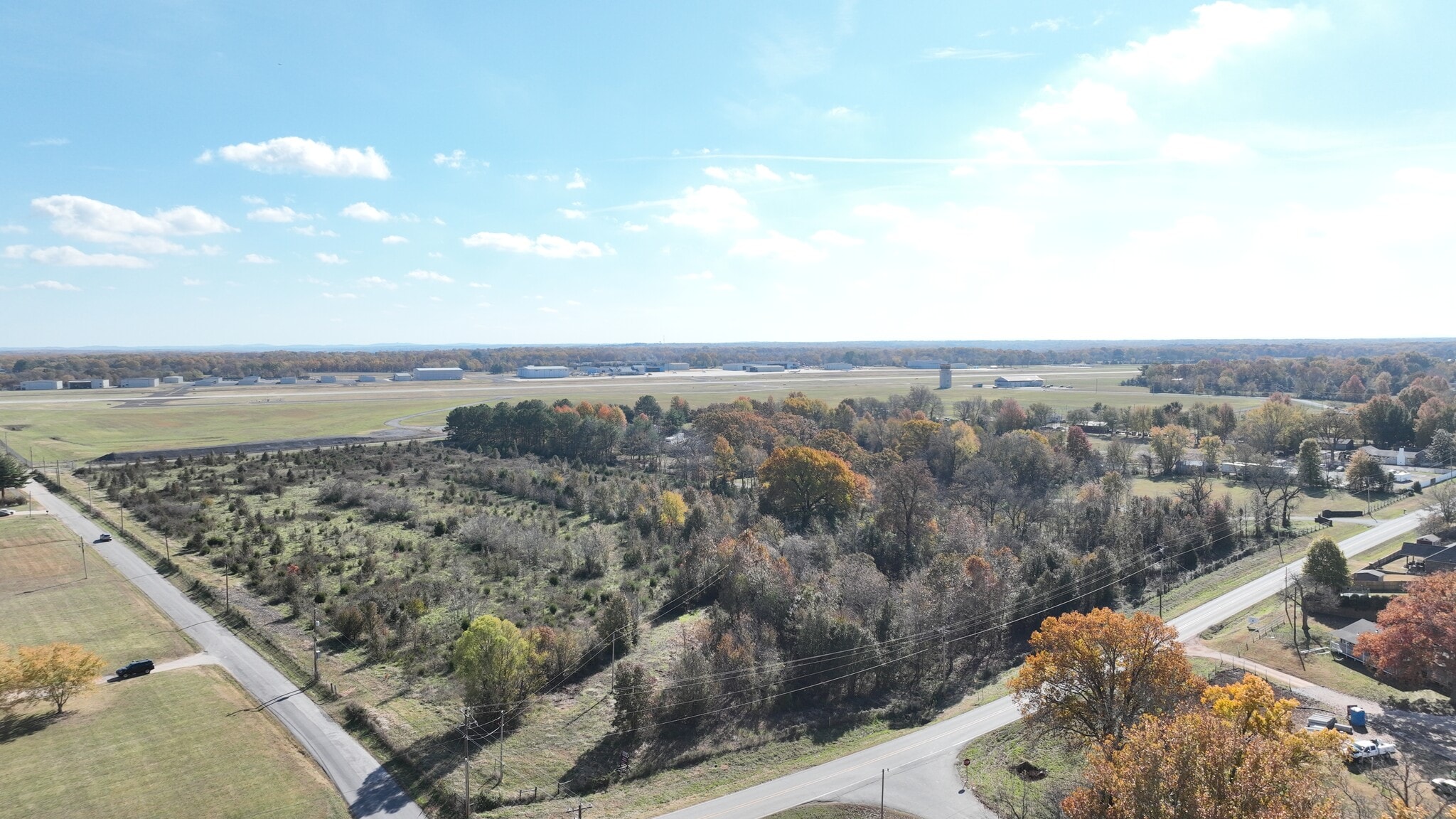 N Airport Loop, Rogers, AR à vendre Photo du bâtiment- Image 1 de 6