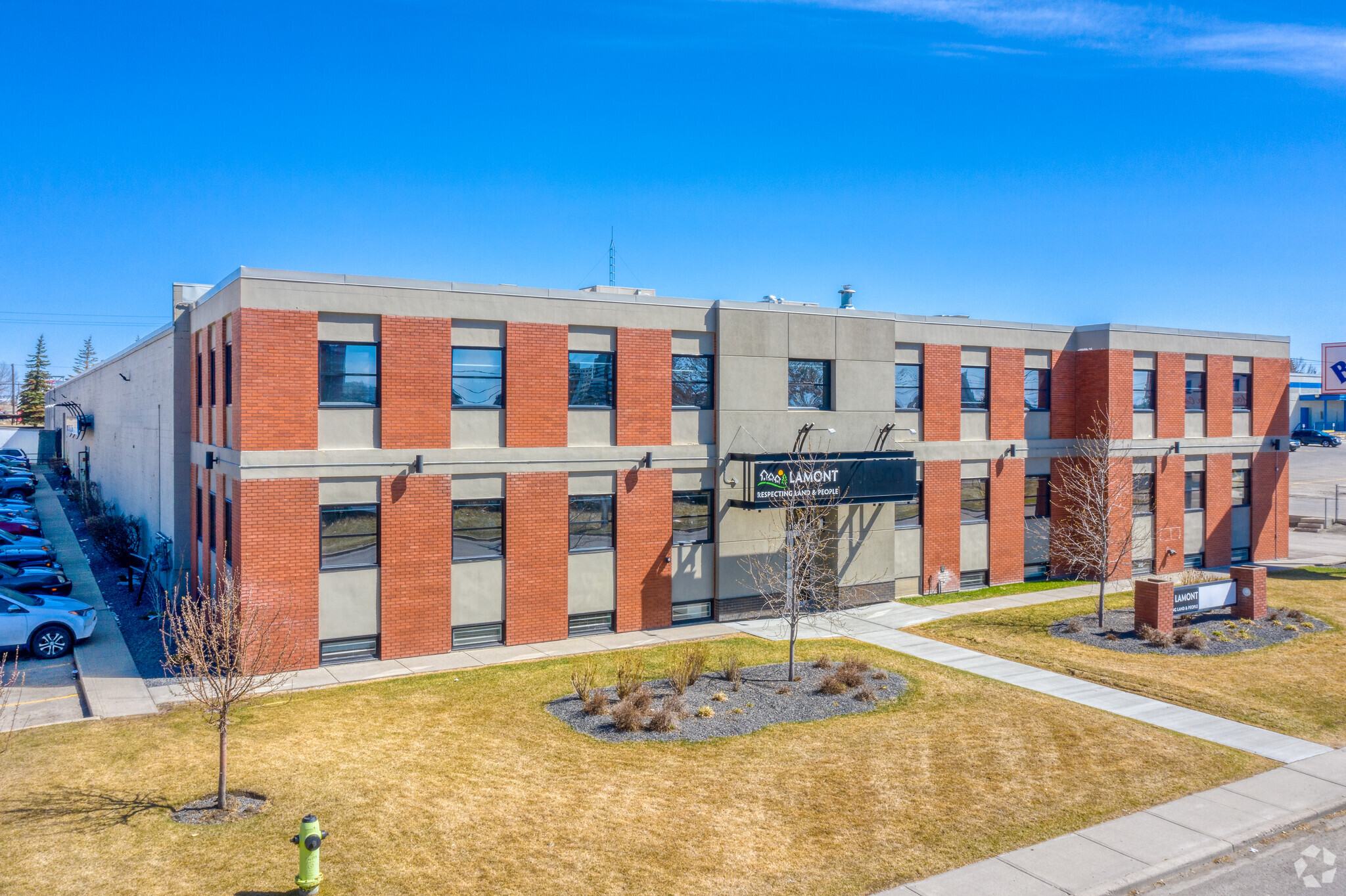 5716 1st St SE, Calgary, AB for lease Primary Photo- Image 1 of 5