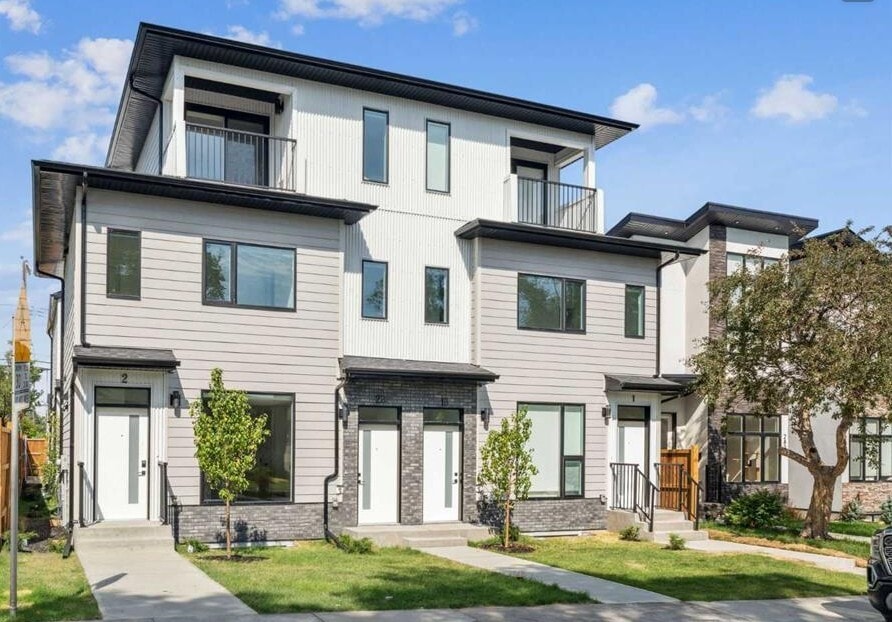 2831 36 St SW, Calgary, AB for sale Primary Photo- Image 1 of 2