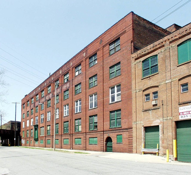 4701 Commerce Ave, Cleveland, OH for sale - Building Photo - Image 2 of 3