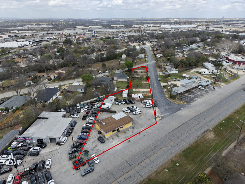 5671 Randolph Blvd, San Antonio, TX à vendre - Photo du bâtiment - Image 2 de 37