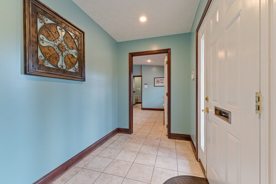 5555 Us-60 E, Huntington, WV à vendre - Photo du bâtiment - Image 3 de 36