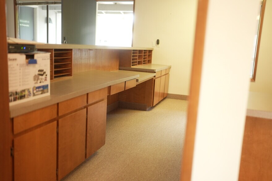 12730 SE Stark St, Portland, OR à vendre - Photo du bâtiment - Image 3 de 8