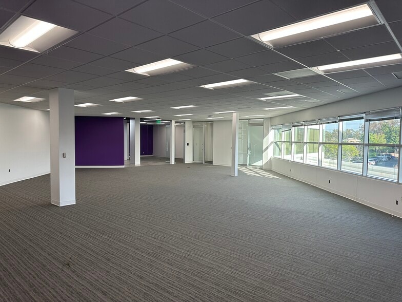 7 Corporate Park, Irvine, CA for lease - Interior Photo - Image 3 of 10