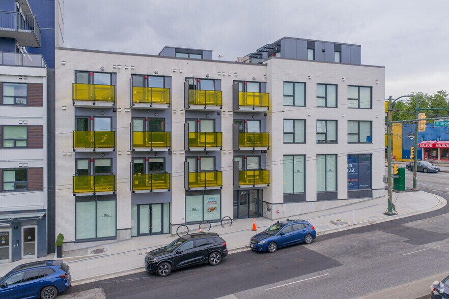 2525 Renfrew St, Vancouver, BC for lease - Building Photo - Image 3 of 6