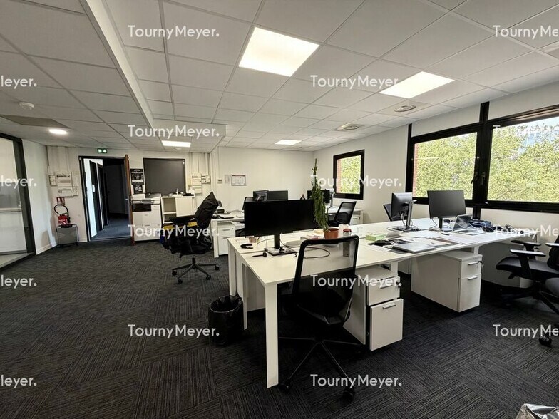 9 Rue Ritay, Toulouse for lease - Interior Photo - Image 1 of 7