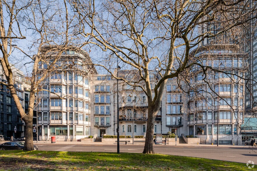 25-38 Park Ln, Londres à louer - Photo du bâtiment - Image 2 de 6