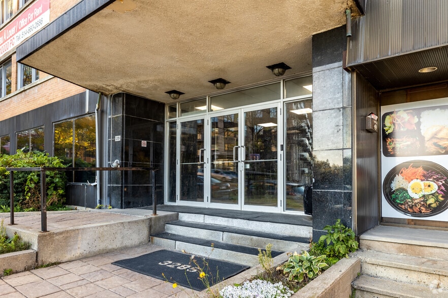 3281-3295 Boul Cavendish, Montréal, QC à vendre - Photo du bâtiment - Image 3 de 5