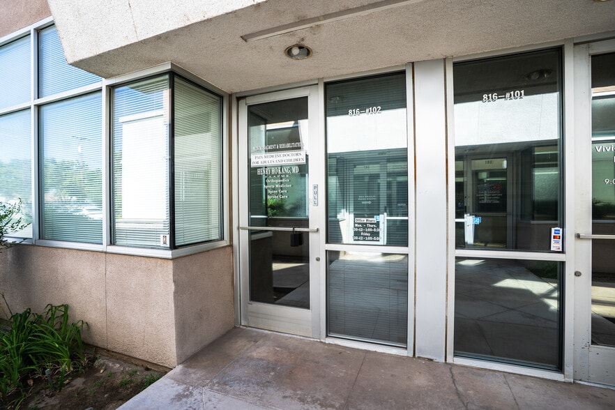 816 W Yosemite Ave, Madera, CA for lease - Building Photo - Image 1 of 15