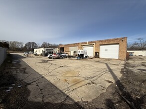 Barron Blvd, Grayslake, IL for lease Building Photo- Image 1 of 3