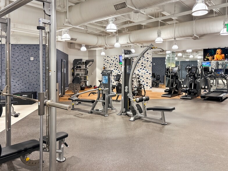 1 Riverway, Houston, TX for lease - Building Photo - Image 2 of 12