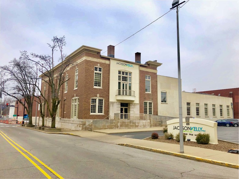 221 NW 5th St, Evansville, IN for sale - Primary Photo - Image 1 of 1