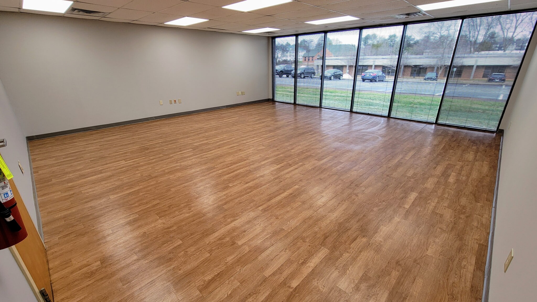 9041 executive park Dr, Knoxville, TN for lease Interior Photo- Image 1 of 2