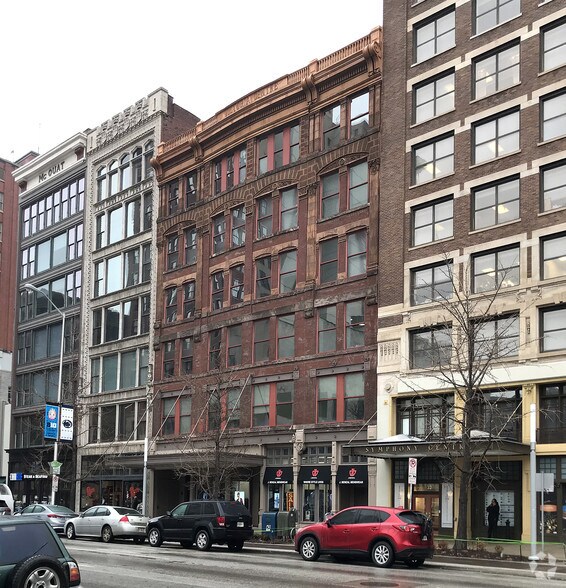 22 E Washington St, Indianapolis, IN à louer - Photo du bâtiment - Image 2 de 14