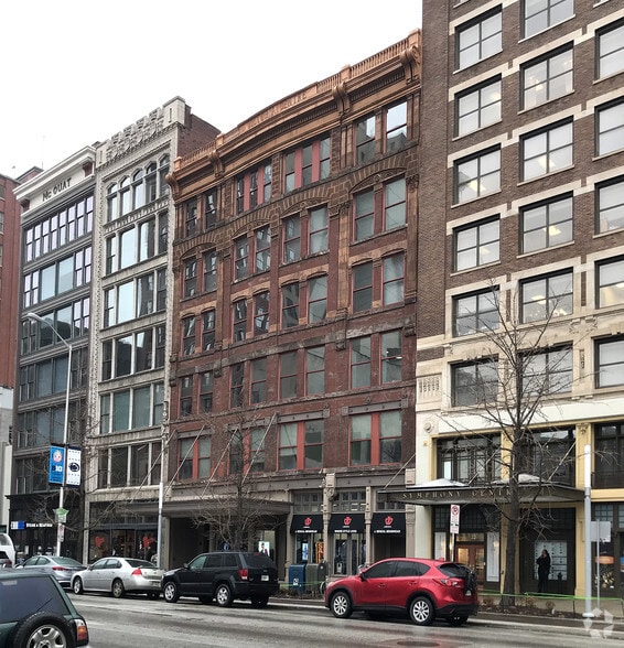 22 E Washington St, Indianapolis, IN à louer - Photo du bâtiment - Image 2 de 14