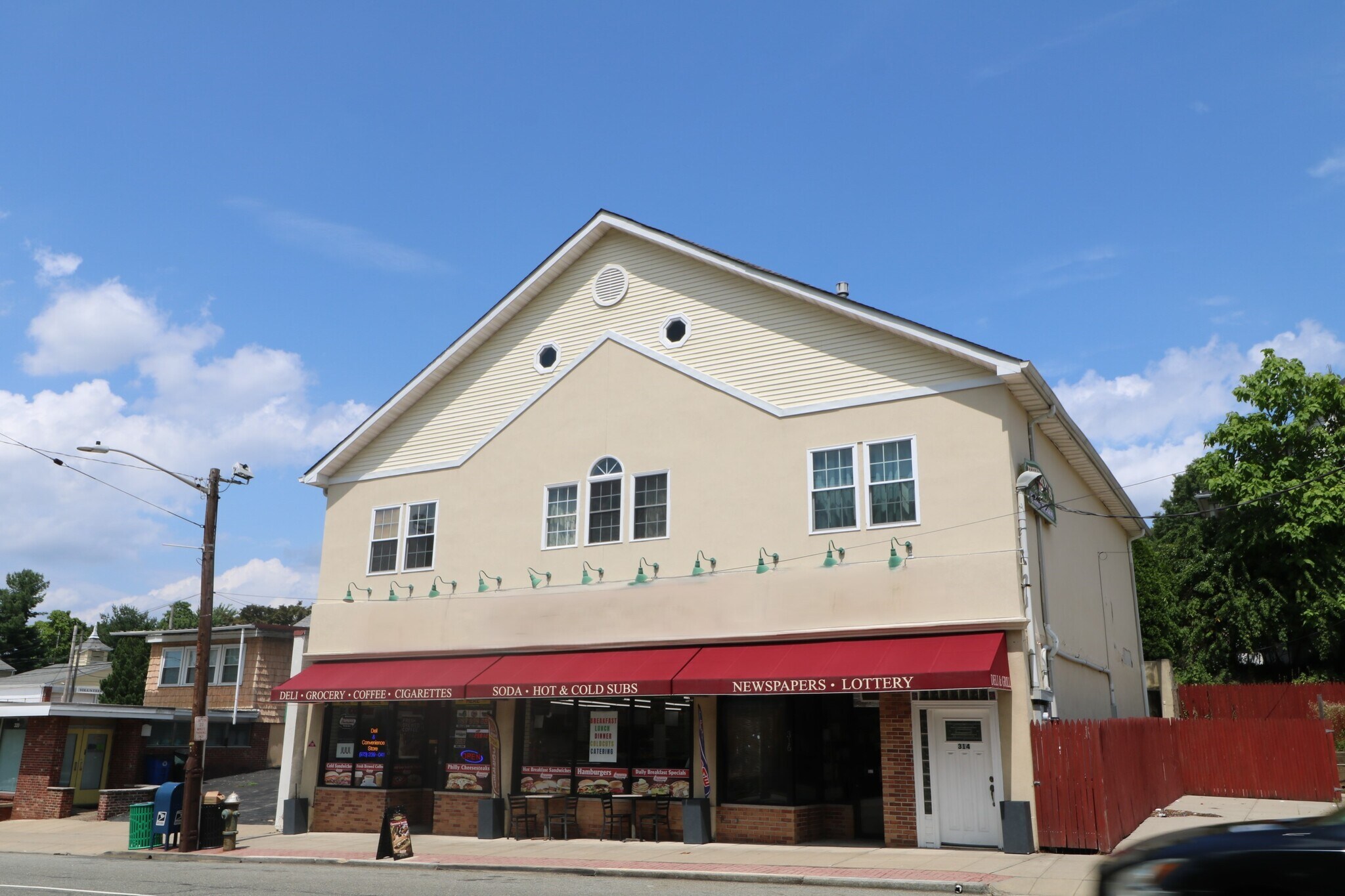 314 Bloomfield Ave, Verona, NJ à vendre Photo du bâtiment- Image 1 de 1