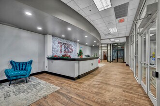 7800 NW 85th Ter, Oklahoma City, OK for lease Interior Photo- Image 2 of 26