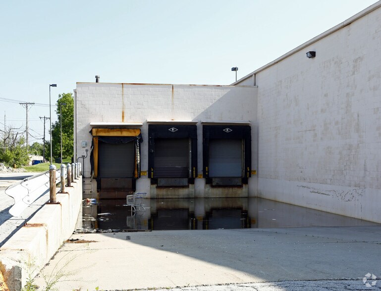 5055-5105 Glendale Ave, Toledo, OH for lease - Building Photo - Image 2 of 7