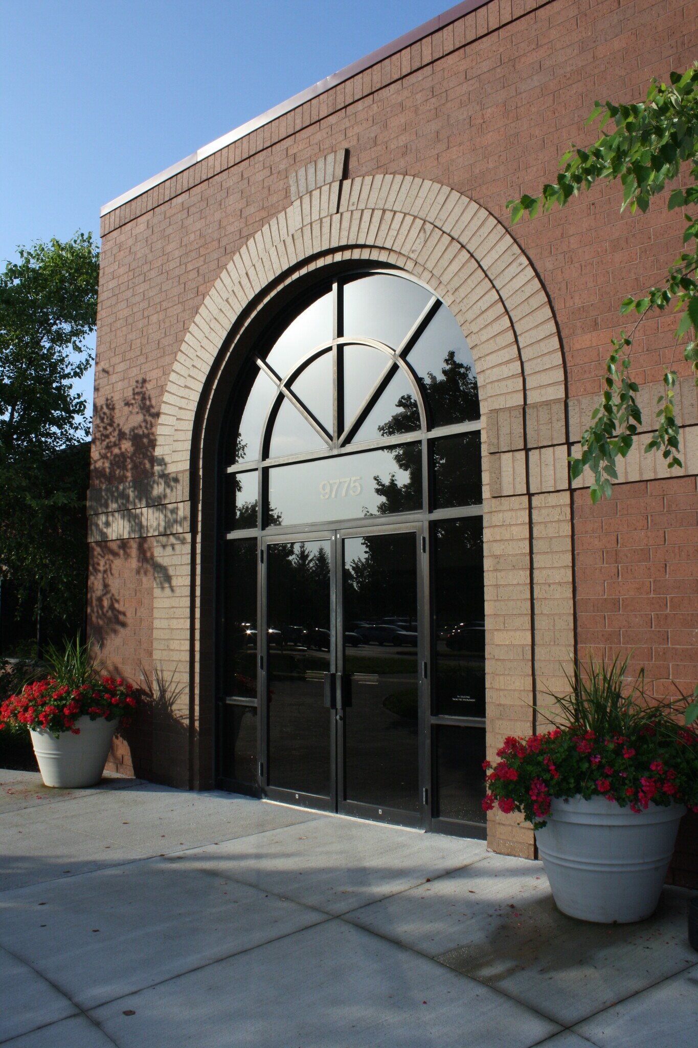 9785 Crosspoint Blvd, Indianapolis, IN à louer Photo principale- Image 1 de 2