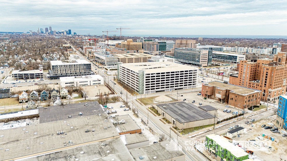 10617 Cedar Ave, Cleveland, OH for lease - Building Photo - Image 2 of 15