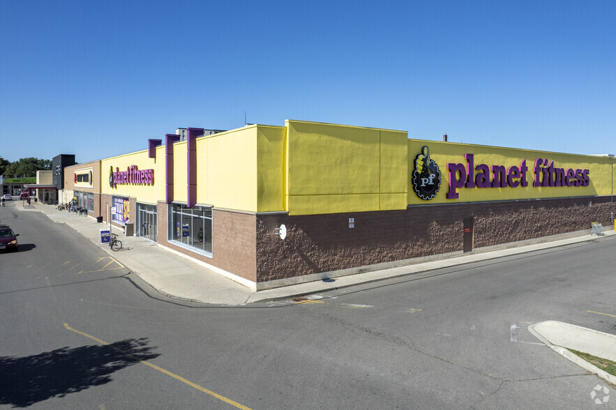 1151 Dundas St, Mississauga, ON for lease - Primary Photo - Image 1 of 6