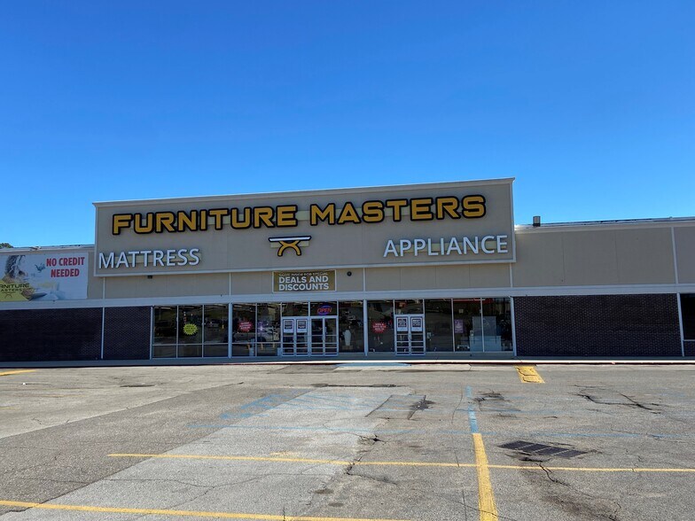Midfield Plaza portefeuille de 5 propriétés à vendre sur LoopNet.ca - Photo du bâtiment - Image 2 de 26
