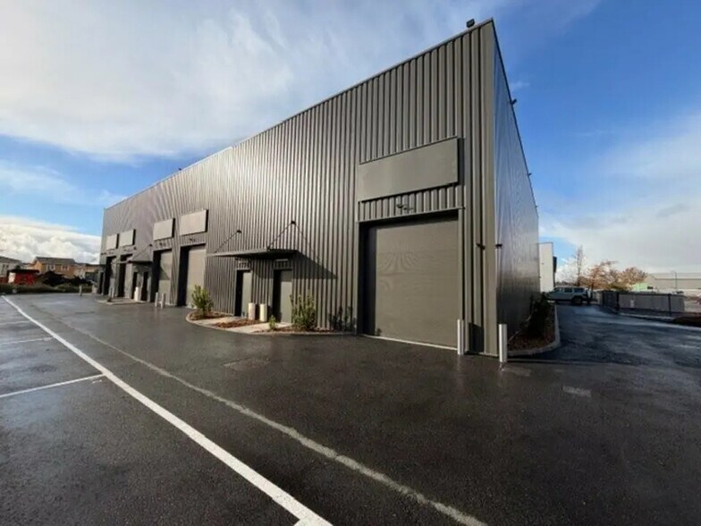 Local d'activités dans Marcheprime à vendre - Photo du bâtiment - Image 2 de 7